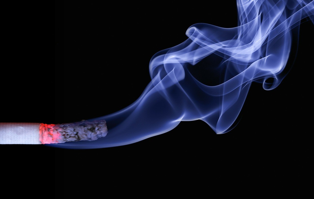 , Smoking And Lung Cancer: Things You Need To Know, Care24