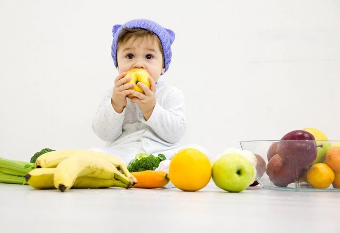 Smell The Fruit - Activities To Do With 5 Month Old Baby Activities To Do With 5 Month Old Baby